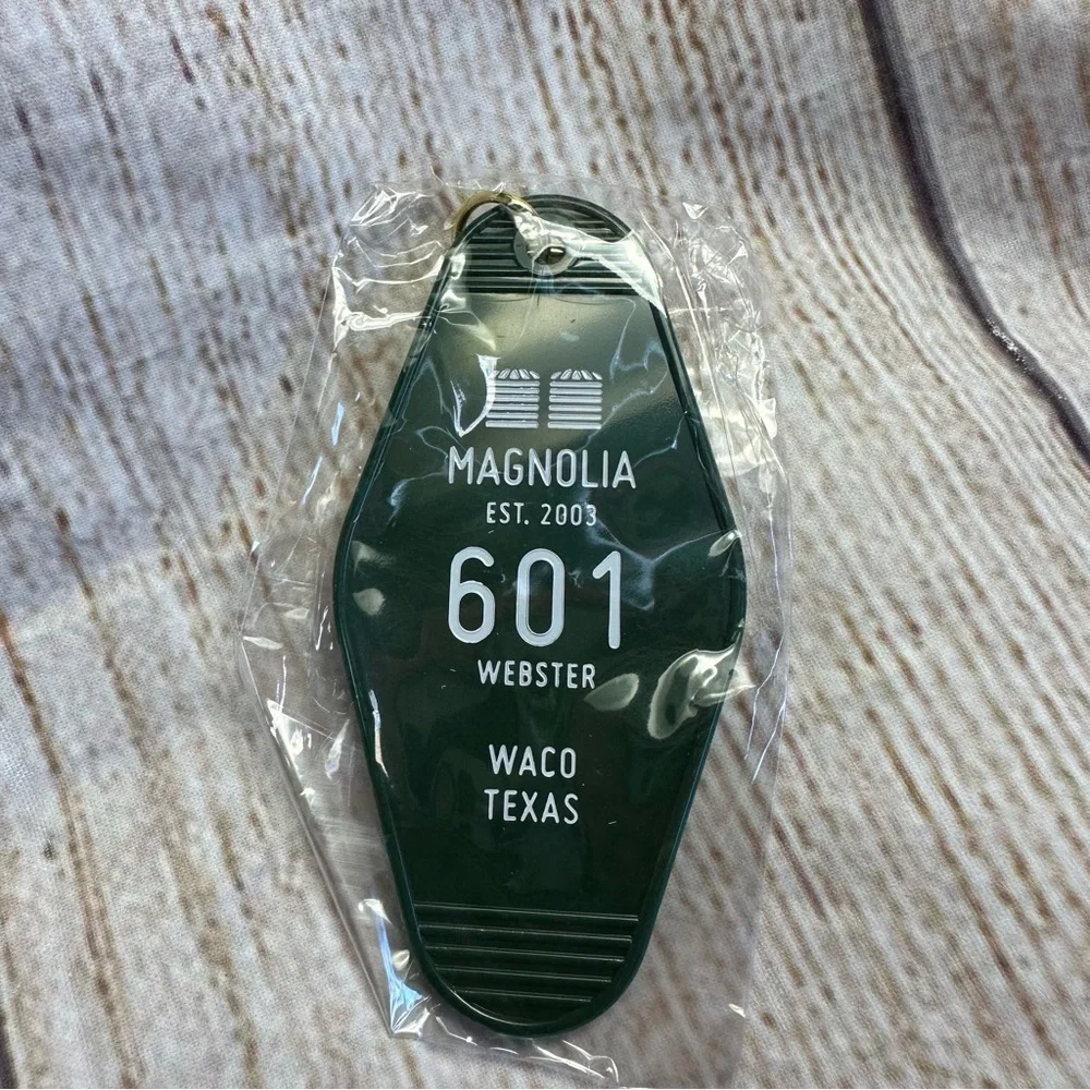 Magnolia Silos green retro style key tag - Picture 1 of 7